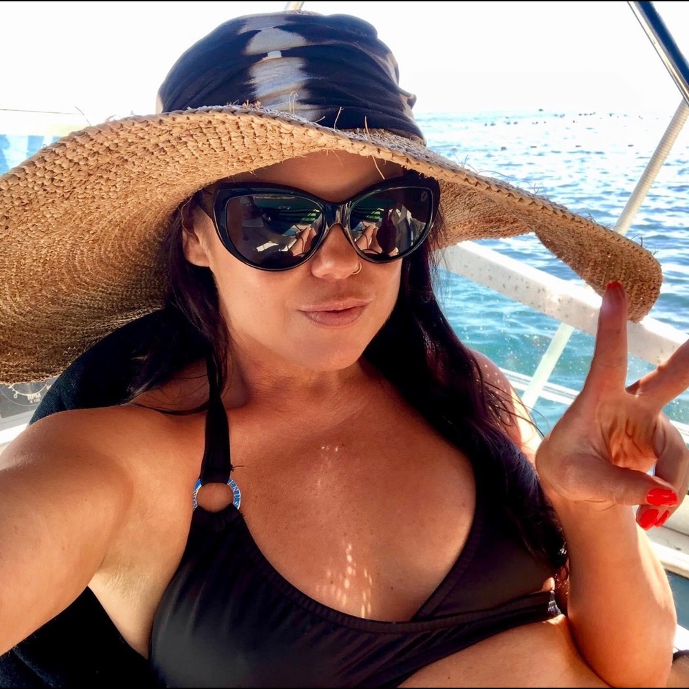 🔥🔥🔥KISSY FLY 💋💋💋Sunglasses 🖤